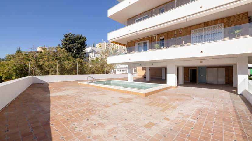 Exclusive Home with Sea Views in El Palo image 3