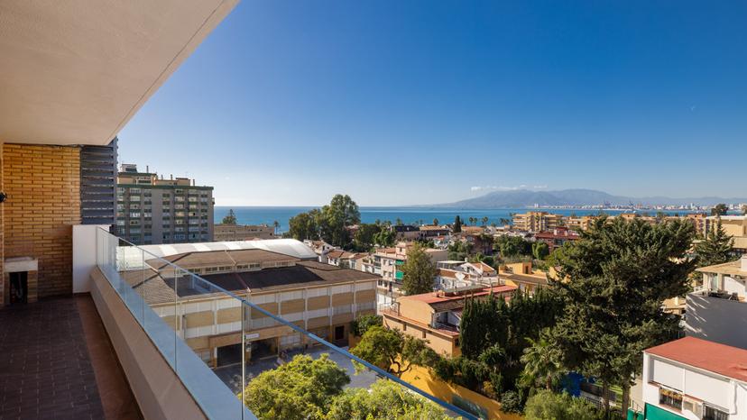 Exclusive Home with Sea Views in El Palo image 0
